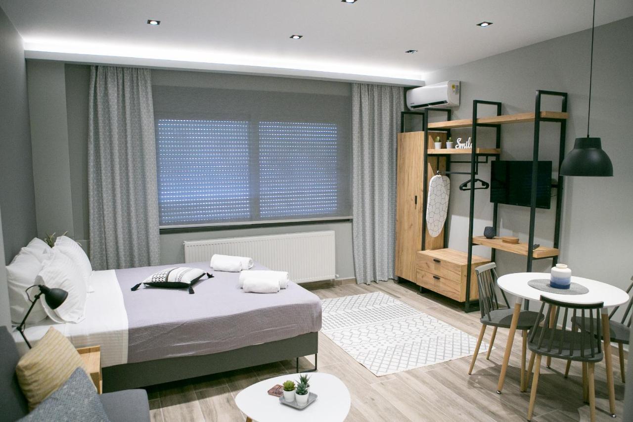 Sts Eight 6.1 Apartment เทสซาโลนิกิ ภายนอก รูปภาพ