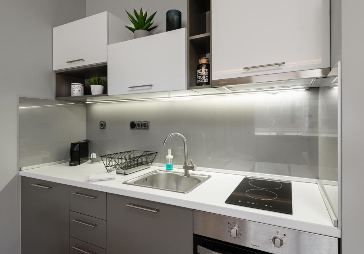 Sts Eight 6.1 Apartment เทสซาโลนิกิ ภายนอก รูปภาพ