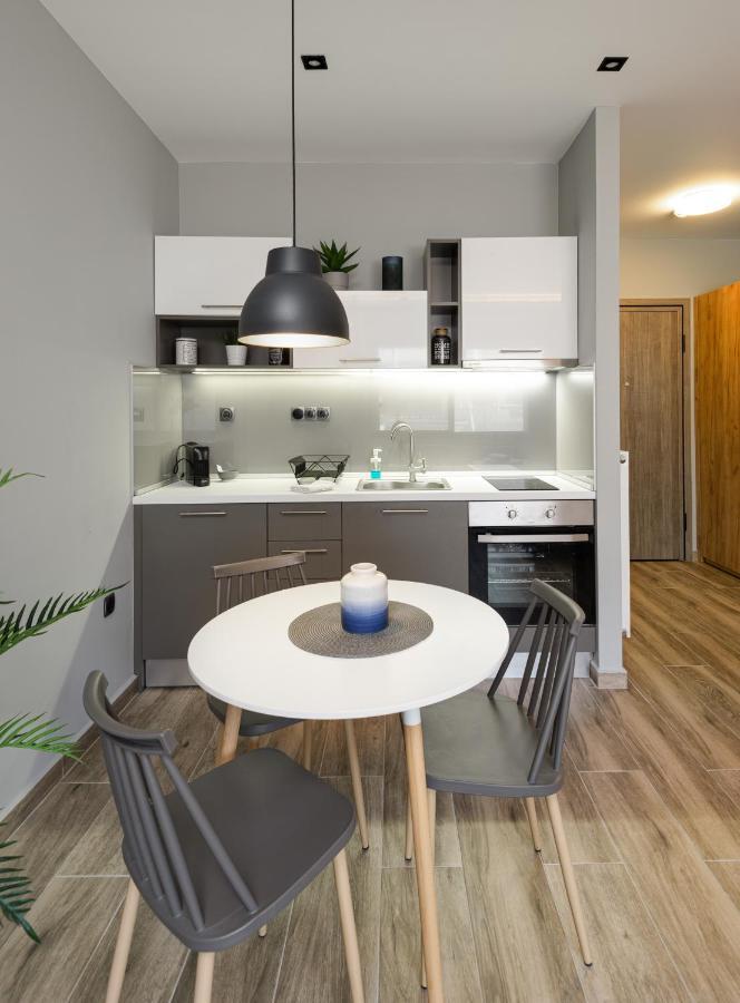 Sts Eight 6.1 Apartment เทสซาโลนิกิ ภายนอก รูปภาพ