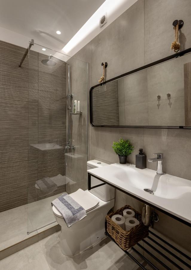 Sts Eight 6.1 Apartment เทสซาโลนิกิ ภายนอก รูปภาพ