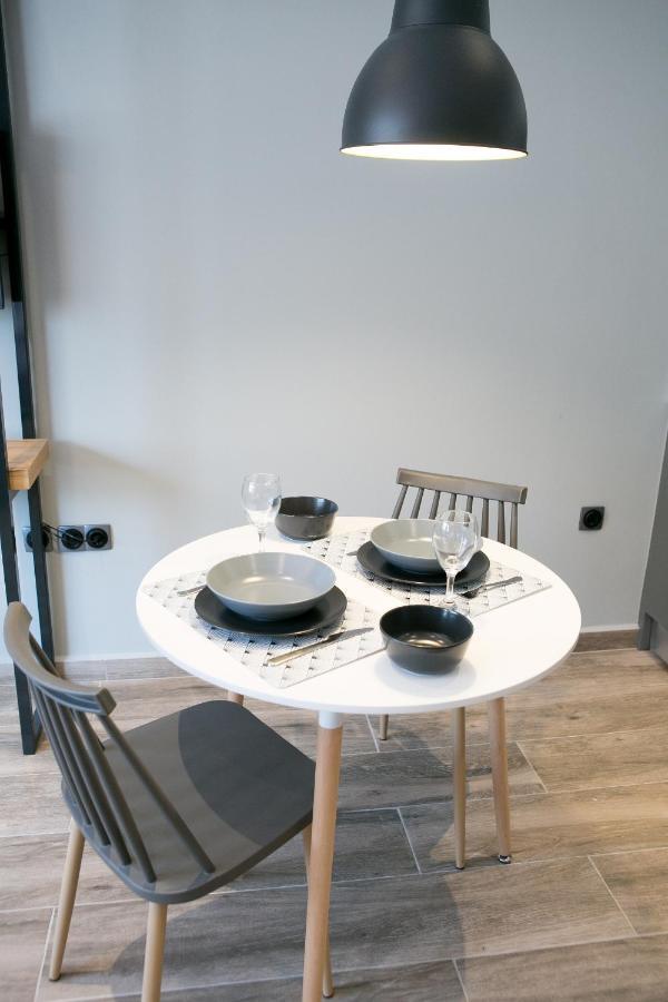 Sts Eight 6.1 Apartment เทสซาโลนิกิ ภายนอก รูปภาพ