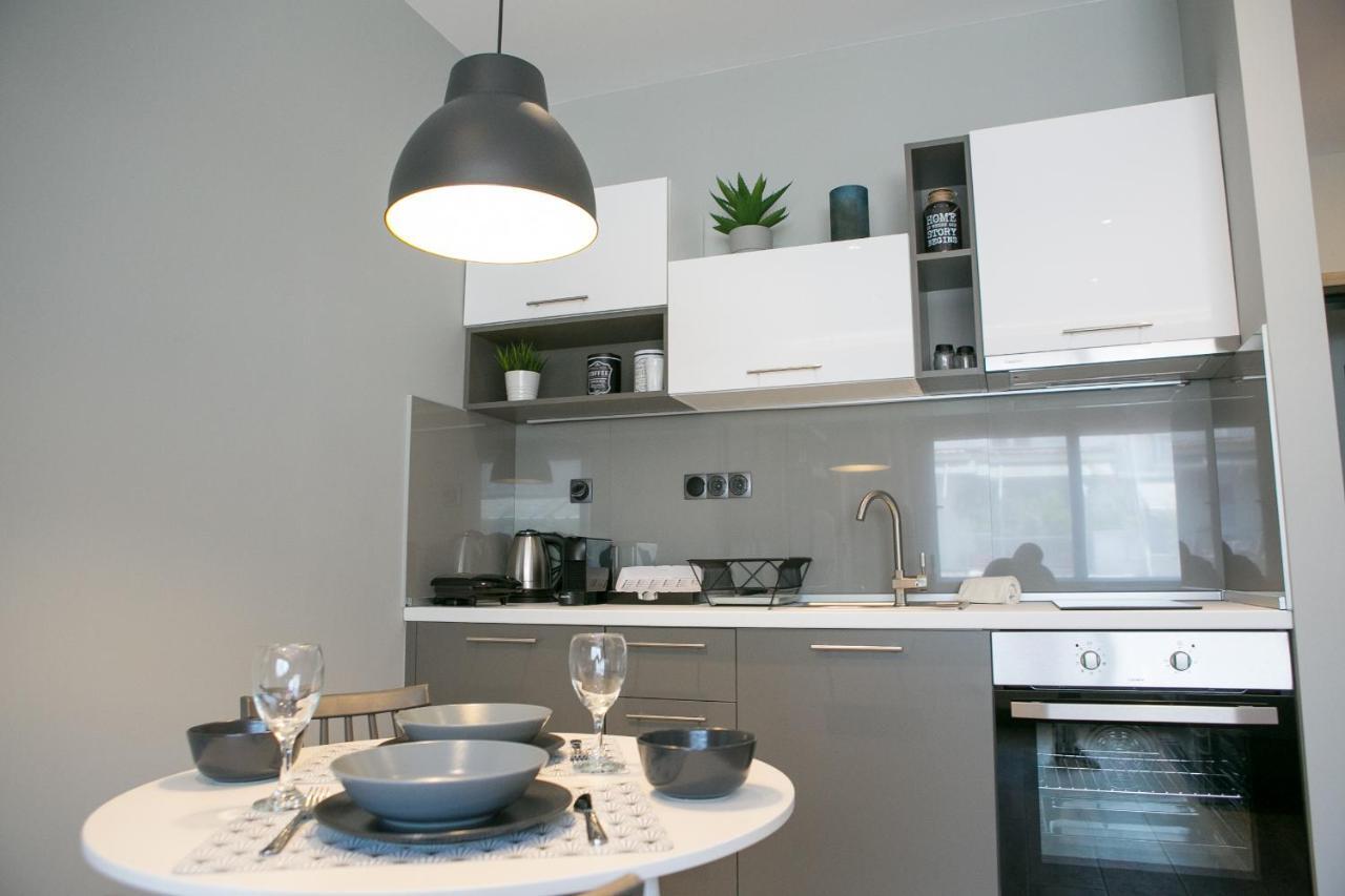 Sts Eight 6.1 Apartment เทสซาโลนิกิ ภายนอก รูปภาพ
