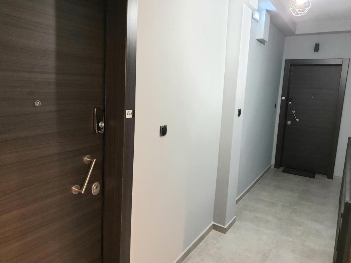 Sts Eight 6.1 Apartment เทสซาโลนิกิ ภายนอก รูปภาพ